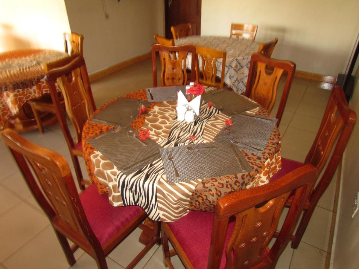 Mikumi Resort Hotel Extérieur photo