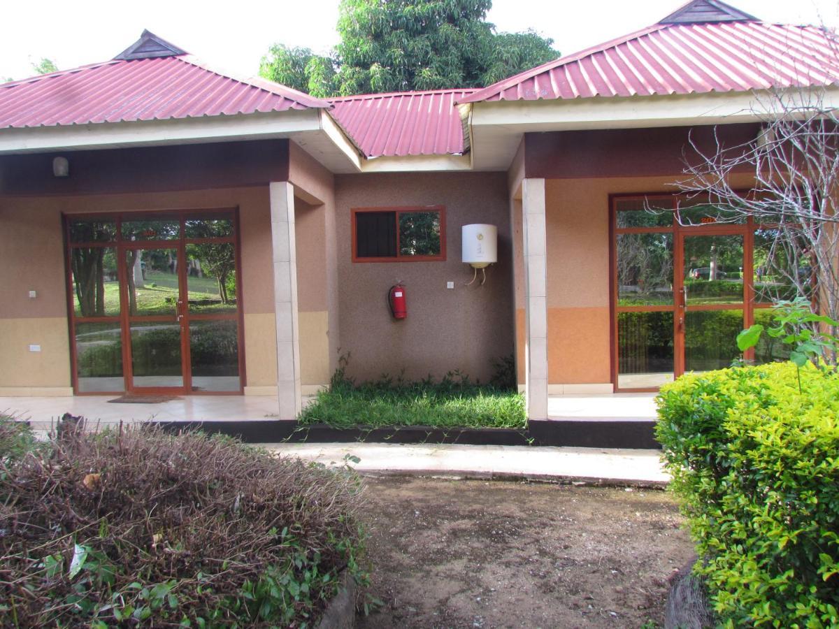 Mikumi Resort Hotel Extérieur photo
