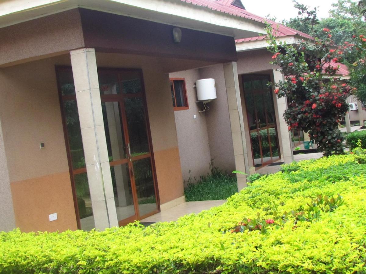 Mikumi Resort Hotel Extérieur photo