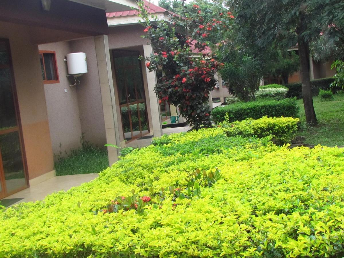 Mikumi Resort Hotel Extérieur photo