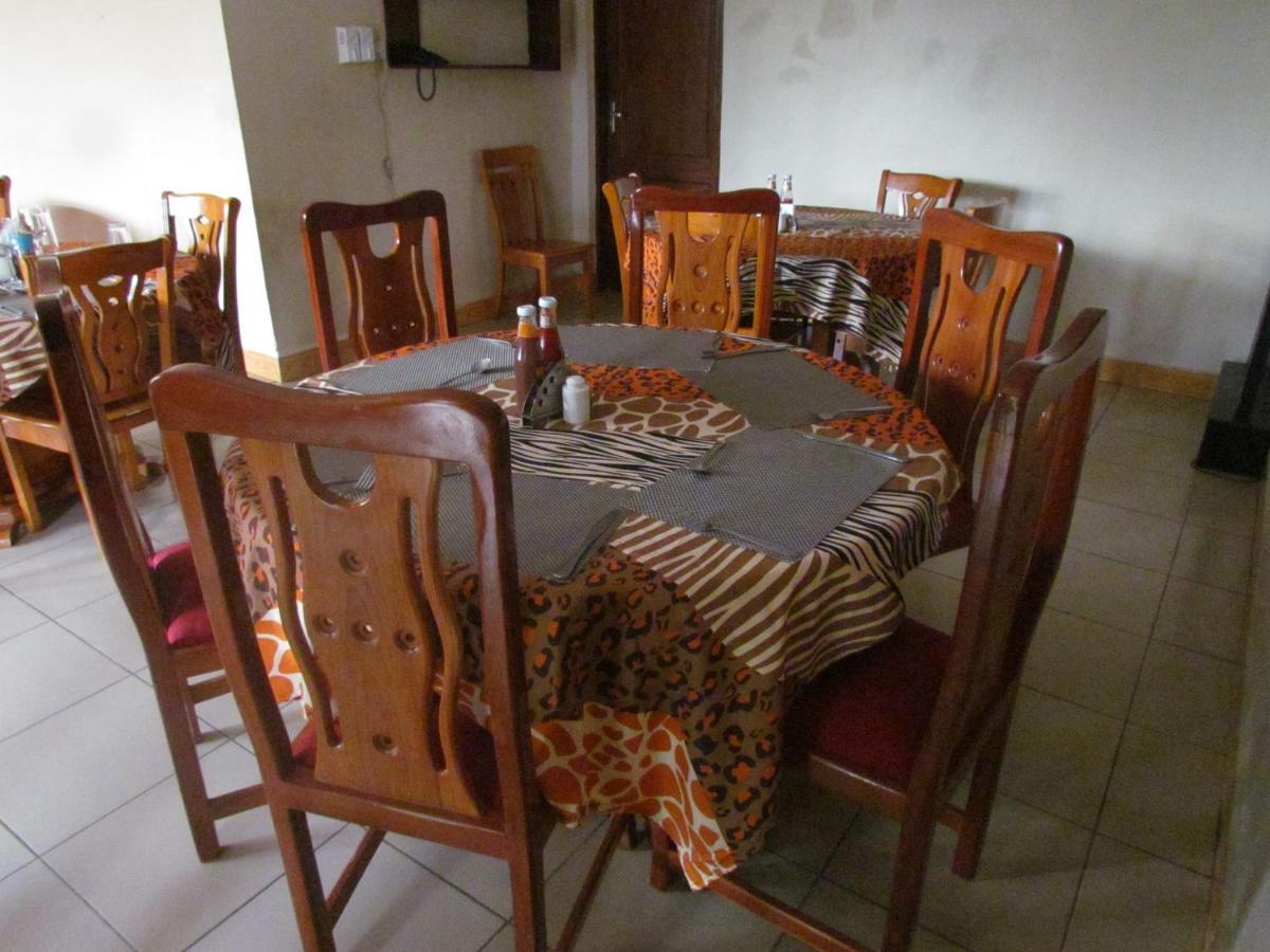Mikumi Resort Hotel Extérieur photo